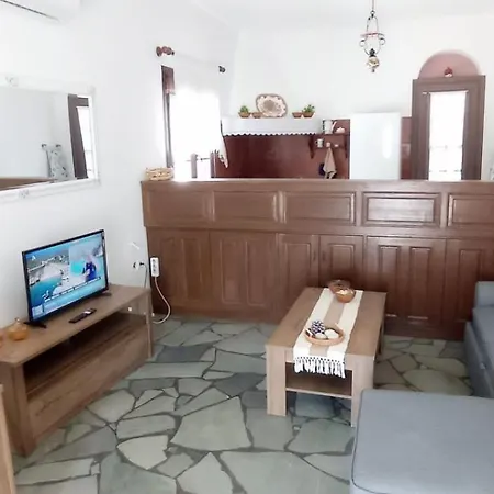 Christina's White House Apartmán Alinda (Leros)